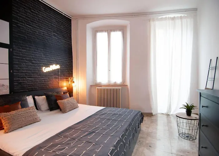 New York Style 2 Bed *