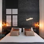 New York Style 2 Bed *