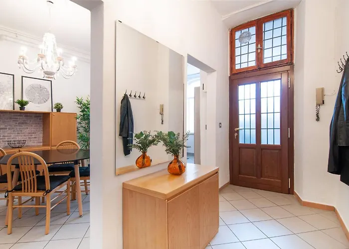 New York Style 2 Bed *